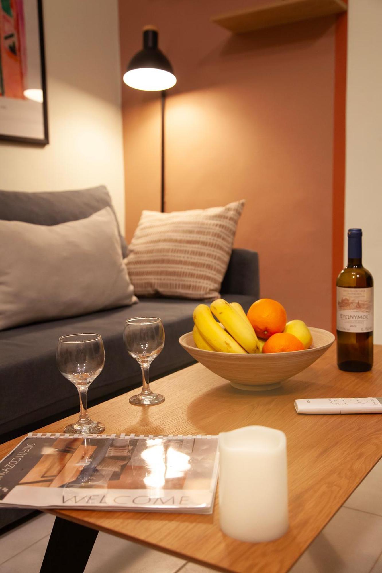 Aris123 By Smart Cozy Suites - Apartments In The Heart Of Athens - 5 Minutes From Metro - Available 24Hr Eksteriør bilde